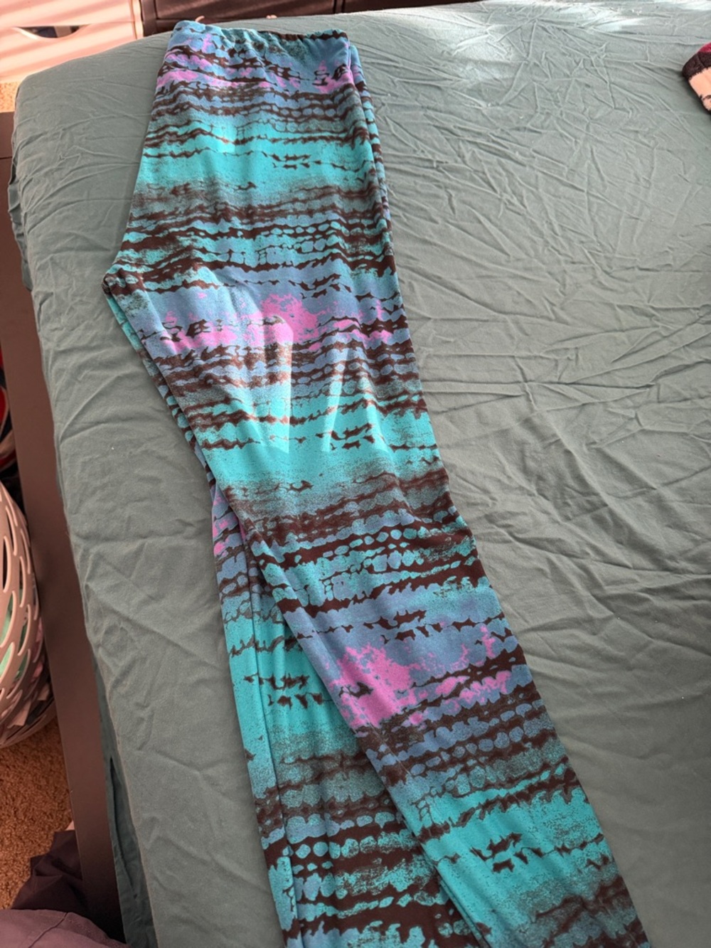 LuLaRoe Teal, Pink & Black Patterned Leggings
